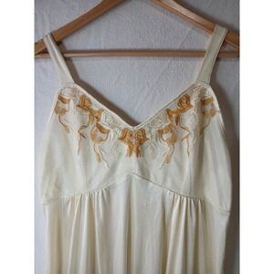 Vintage Nightgown Flowy Maxi Whimsical Fairy Modest Embroidered Large